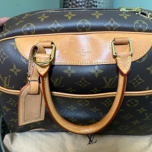 Authentic Louis Vuitton Monogram Deauville Handbag - Picture 8 of 8
